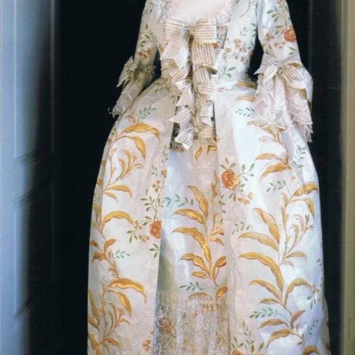 paper_pompadour_gown